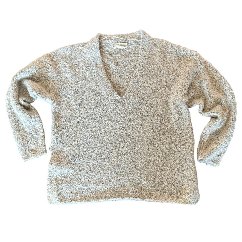 Urban Outfitters Women's Rosie Cozy V-Neck Pullover‎ Oversized Sweater - Small - Picture 3 of 10